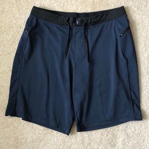 HYLETE Workout Shorts-Size L